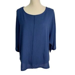 New Women’s Top Navy Blue 3/4 Sleeve blouse Medium